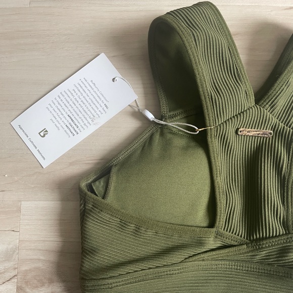 BuffBunny Sphynx Ribbed Sports Bra - Picture 6 of 9